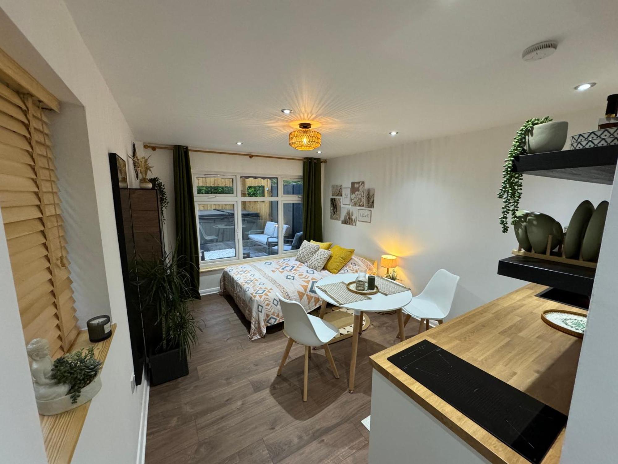 Appartamento Wild & Free Hot Tub Retreat Dartford Esterno foto
